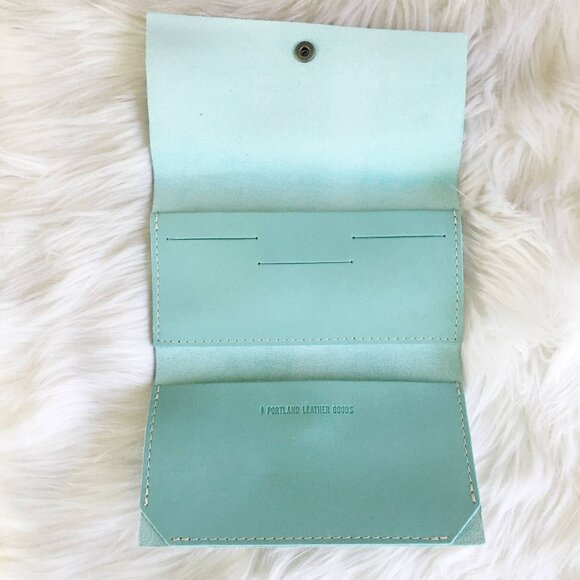 Portland Leather Mint Green Wallet - Picture 4 of 5